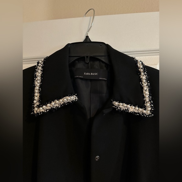 ✨🤍 New Zara Black Coat Jacket with Belt ft. Pearl and Tweed Collar Size L 🤍✨ - Picture 7 of 8